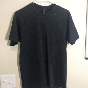 Lululemon metal vent tech